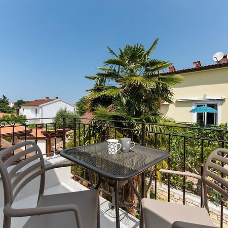 Villa Hope - Apartments With Shared Pool Porec Room photo