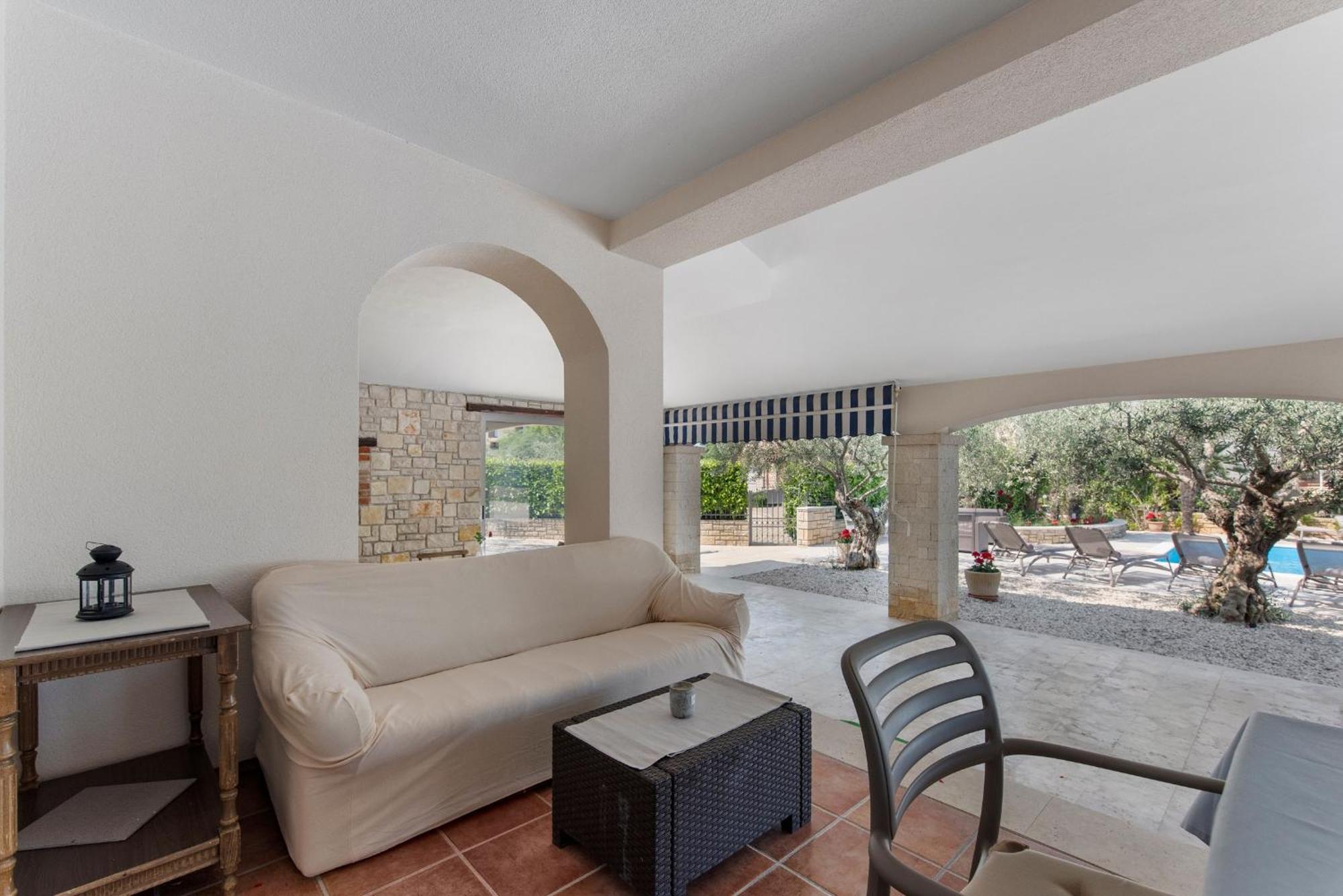 Villa Hope - Apartments With Shared Pool Porec Room photo